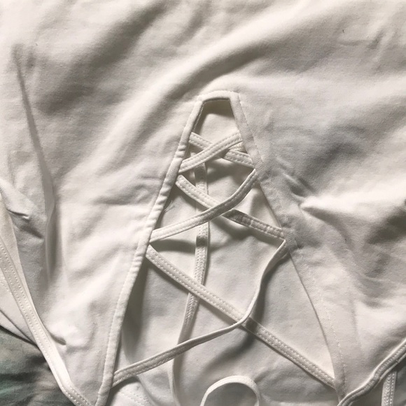 [Express] White Cami - Picture 2 of 3